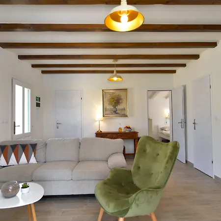 House Monfiorenzo 1833 بيت للعطل *