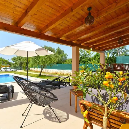 House Monfiorenzo 1833 Holiday home