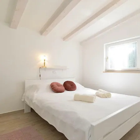 House Monfiorenzo 1833 Rovinj