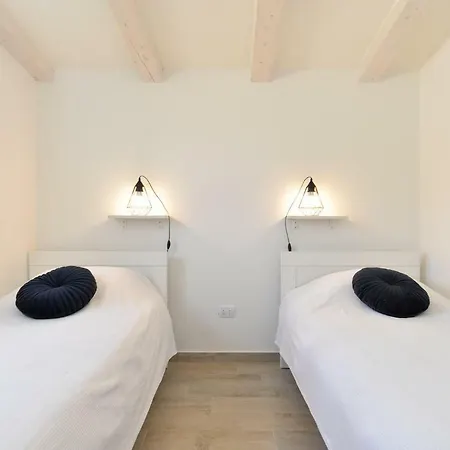 House Monfiorenzo 1833 *