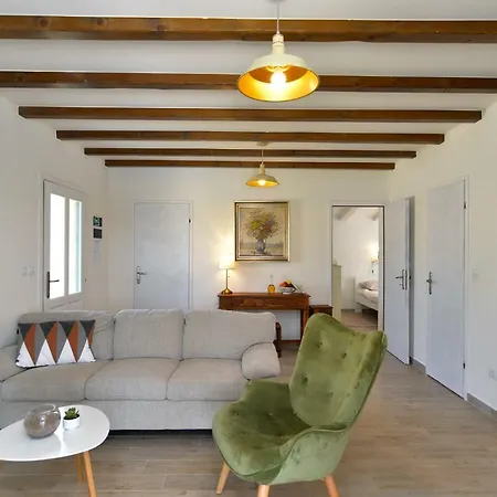 House Monfiorenzo 1833 * ロヴィニ